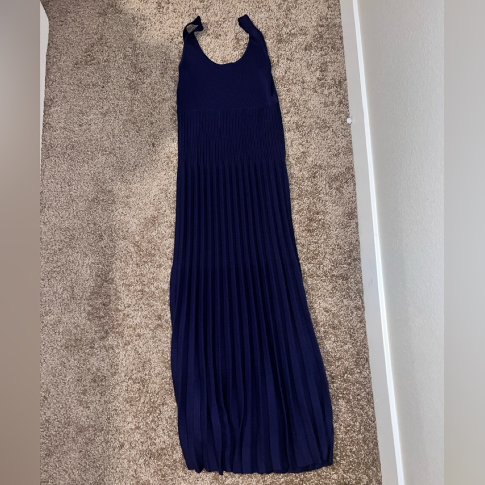 Elegant Navy Blue Pleated Maxi Dress